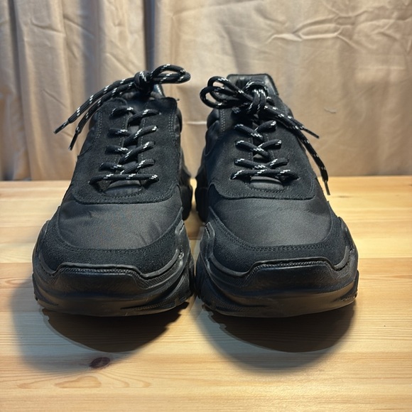 Black chunky sneaker - Picture 4 of 9